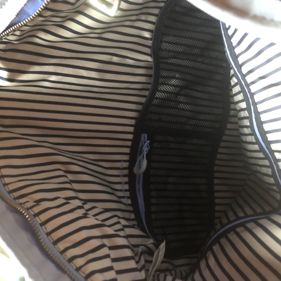 Lululemon flow and go bag - Picture 6 of 10